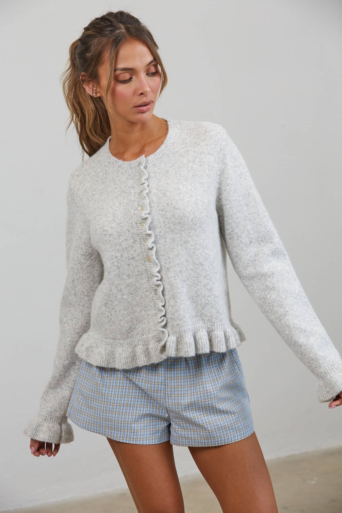 HC2498-WHITE MELANGE-Ruffle Wave Button Knit Cardigan