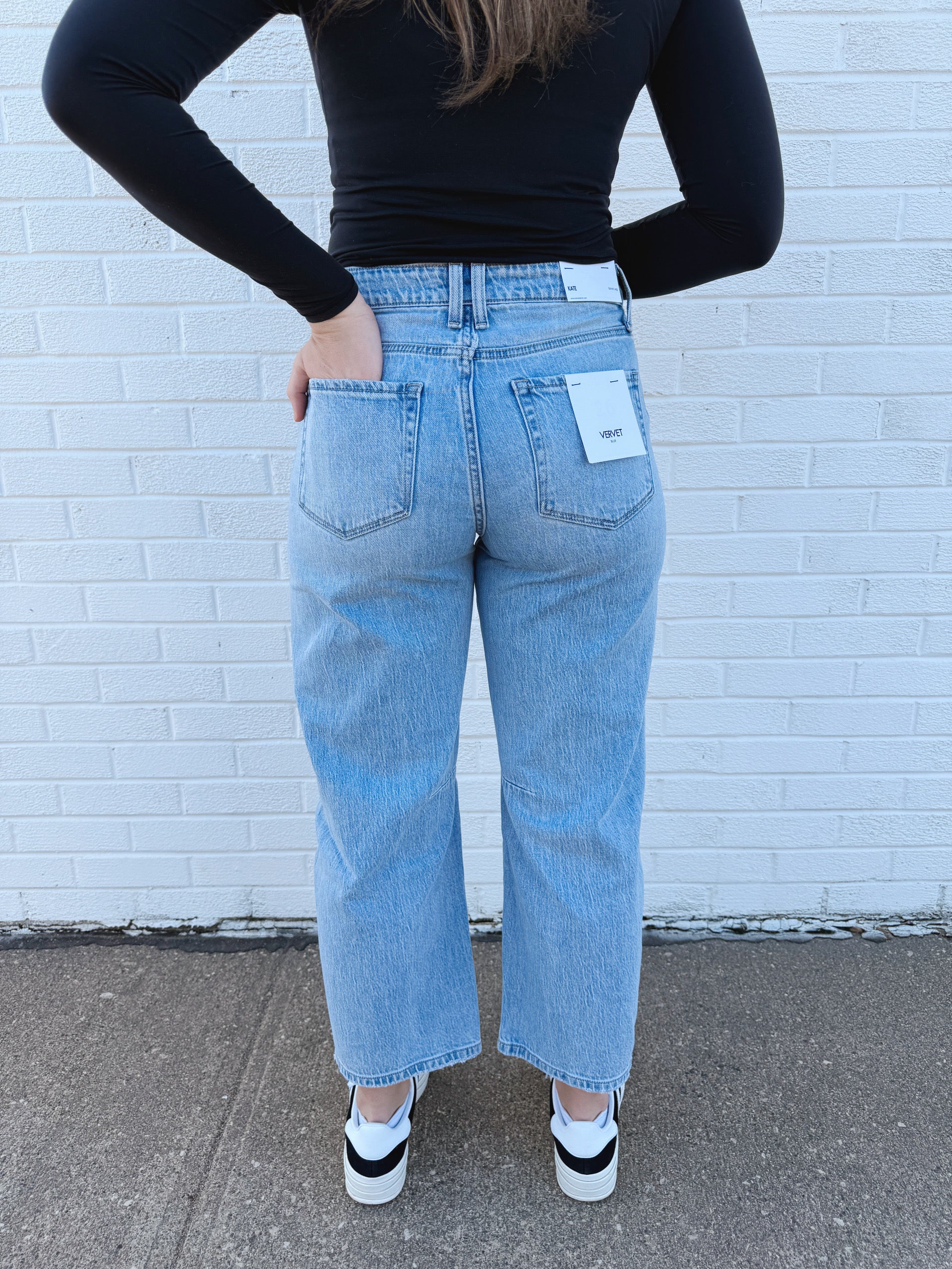 Go-to Dark wash Barrel Jean
