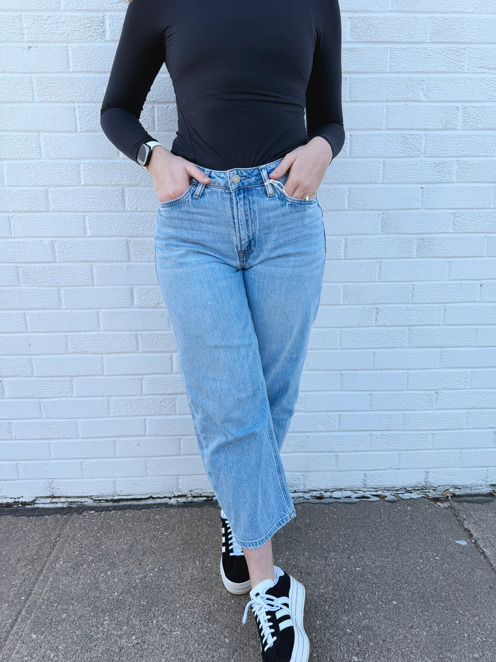 Go-to Dark wash Barrel Jean