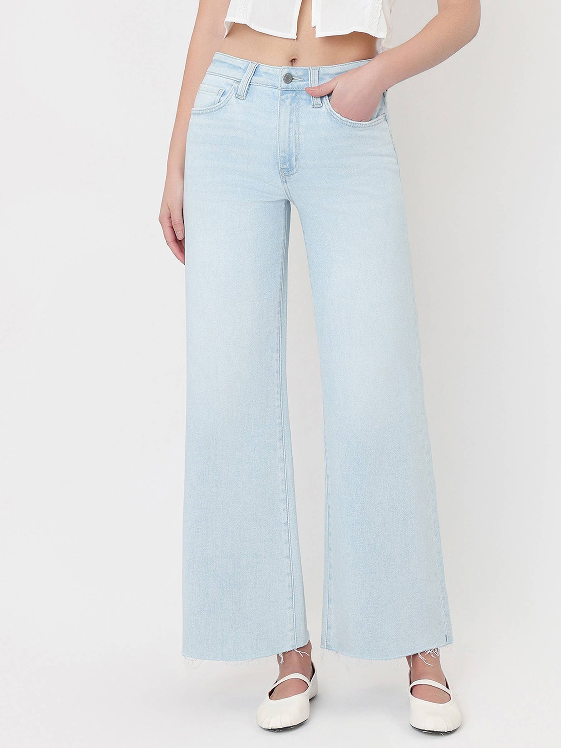 HIGH RISE CLEAN CUT RAW HEM WIDE FLARE JEANS T7401