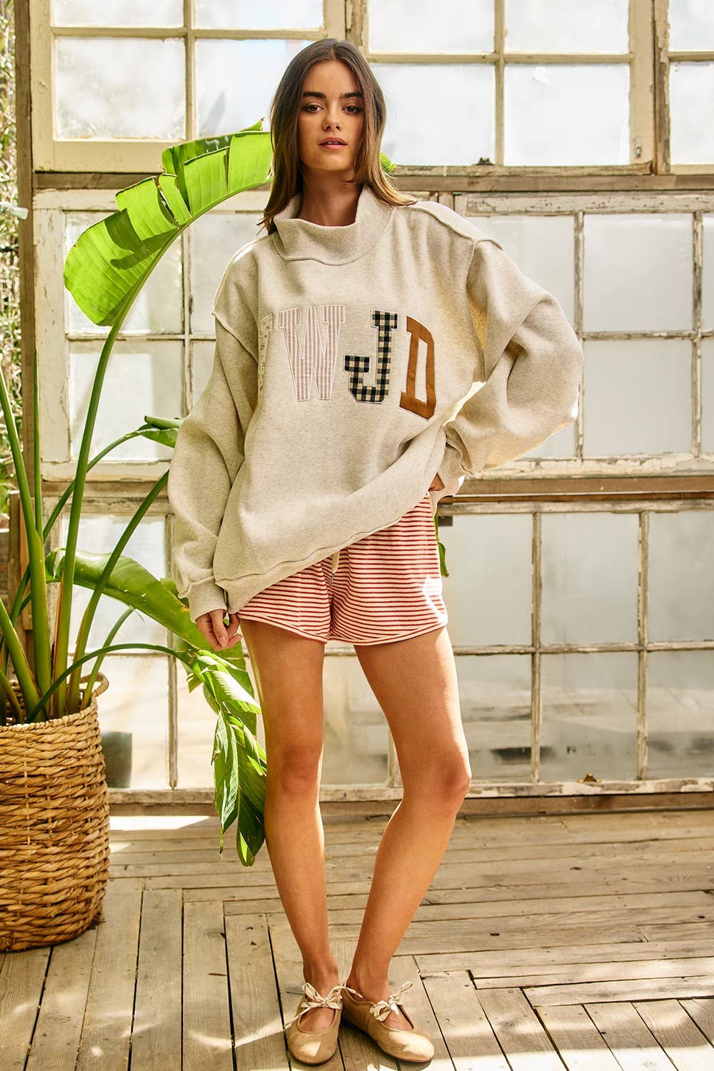 IT2594E-WWJD1 | WWJD Embroidered Mock-neck Sweatshirt